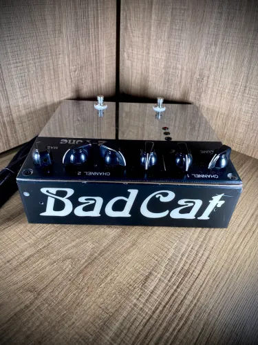 Pedal Valvulado Bad Cat 2-tone