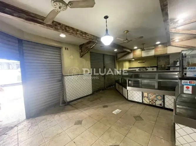 Loja - / Comercial / Centro