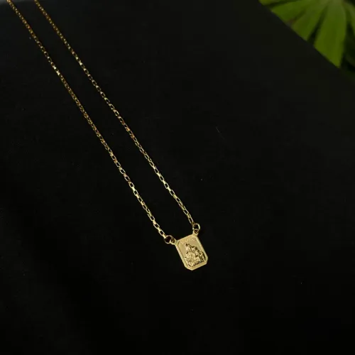 Escapulário ouro 18K banhado 