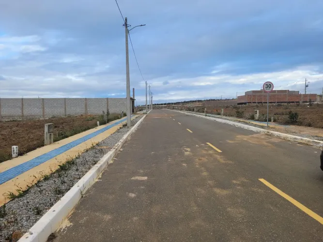 Terreno de esquina no Baron Conect 1