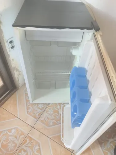 Refrigerador compacto consul