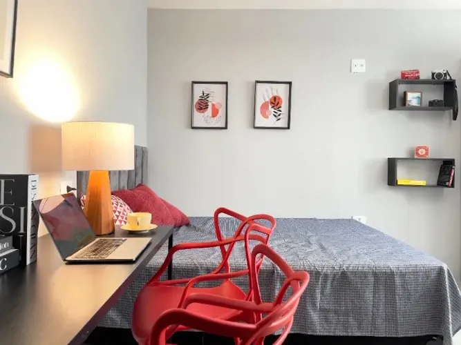 ALUGUEL DE KITNETS MOBILIADAS NO RESIDENCIAL BERLIN - LIBERDADE, SP | SEM FIADOR!