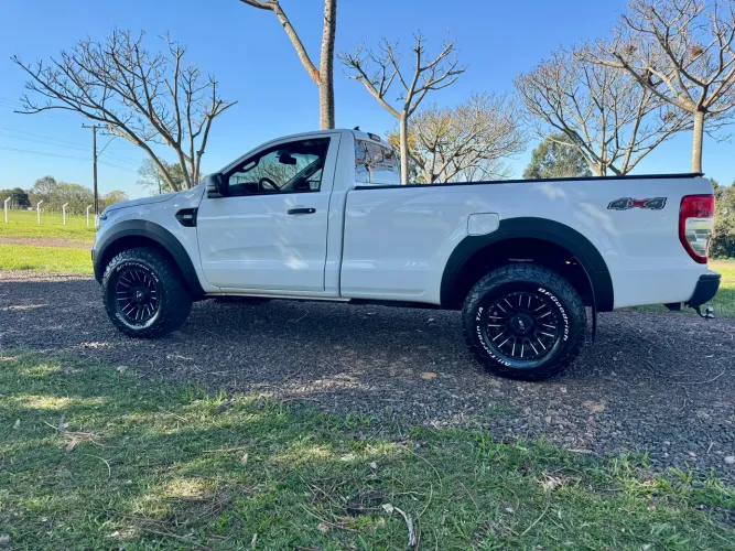 A mais nova Ranger cabine simples a Venda