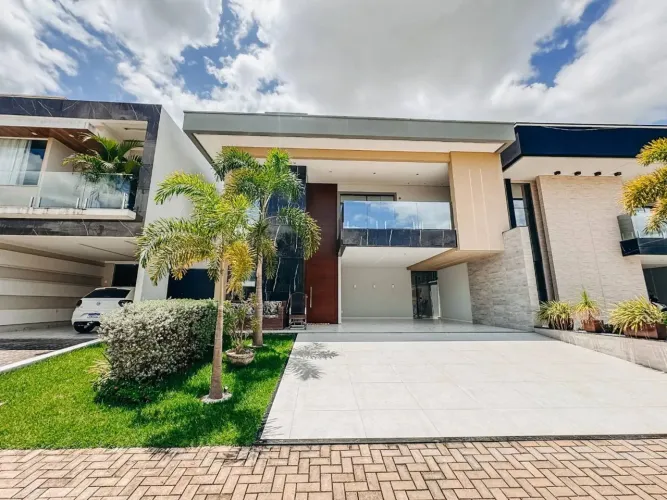 Casa de 4 Quartos para venda no Jardins da Serra