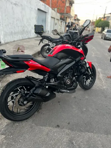 Dominar 400 - vermelha 