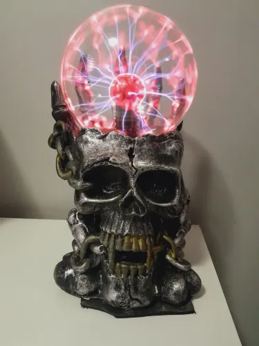 Luminária globo de plasma crânio