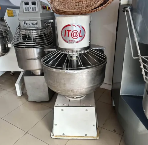 Amassadeira 15 kg de farinha