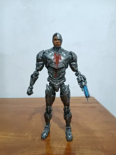 Ciborgue Liga da Justiça Mcfarlane DC Multiverse