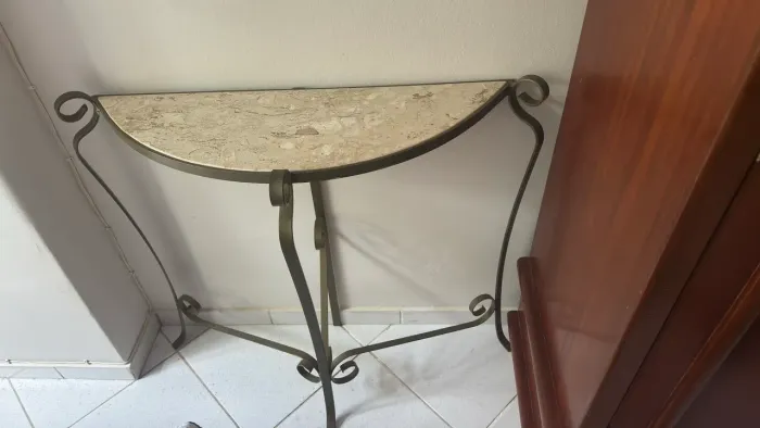 Aparador em Mármore e Ferro