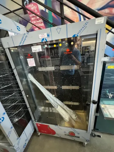 Assador de frangos 6 espetos novo com garantia 