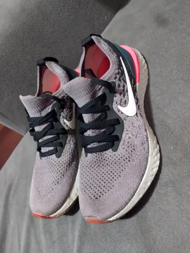 Tênis Nike Epic React Flyknit