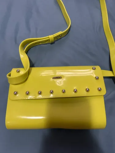 Bolsa Arezzo plástico