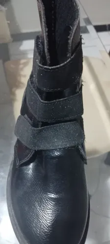 Bota d couro nova feminina número 33