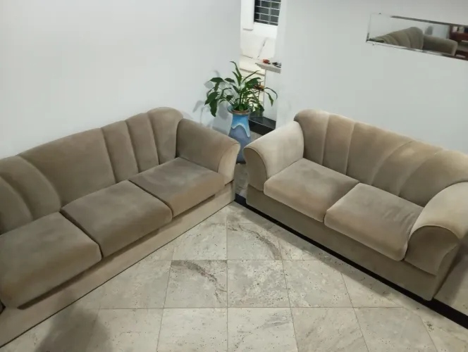 Sofá de Veludo 3 e 2 lugares