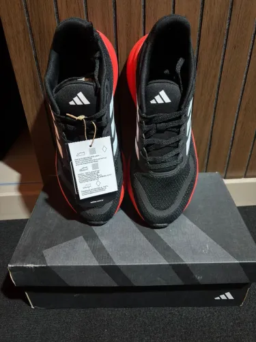Tênis adidas feminino
