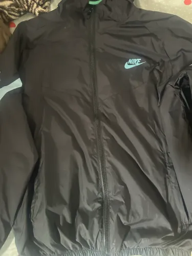 Vendo corta vento Nike
