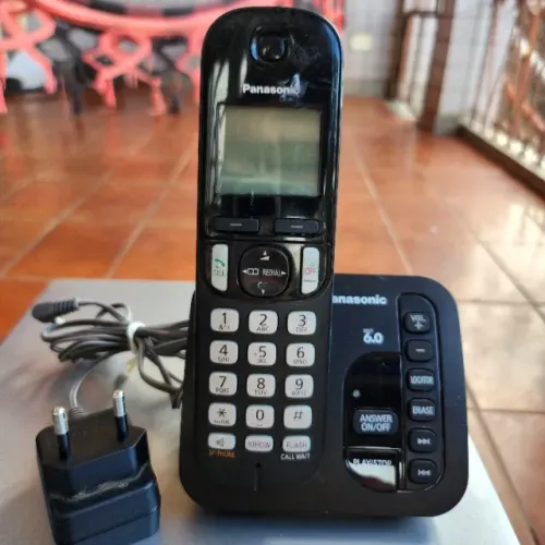 Telefone Sem Fio Panasonic KX-TGC220LB