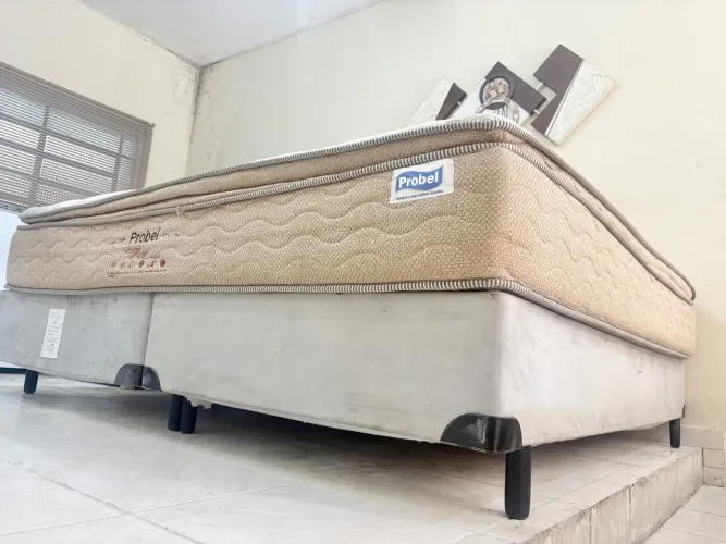 Cama box de casal King , cama King