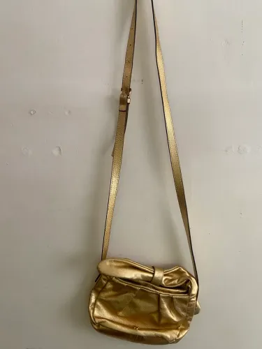 bolsa tiracolo bronze alça ajustável usaflex