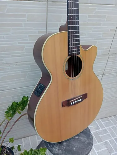 Violão Cort SFX - Tampo maciço em Spruce