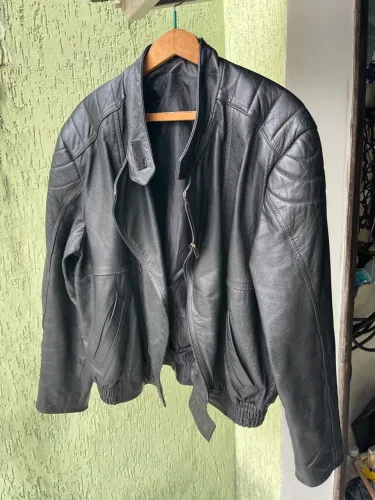 Jaqueta de couro preta TAMANHO M - Vintage Julian Marcoir