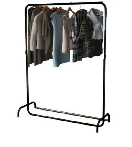 Arara de Roupas Simples e Funcional