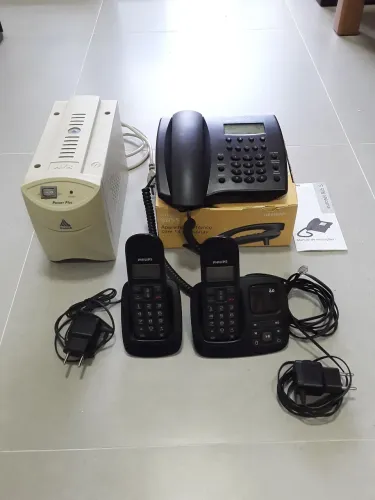 Kit de Telefone Sem Fio Philips c/2 Aparelhos + 1 Telefone fixo Siemens Euroset 302
