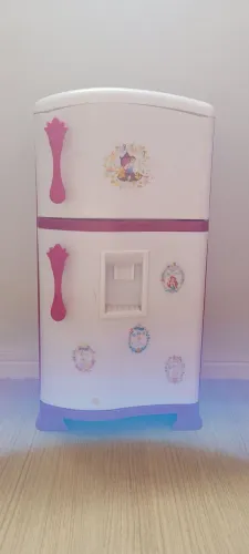 Geladeira Infantil Princesas Disney