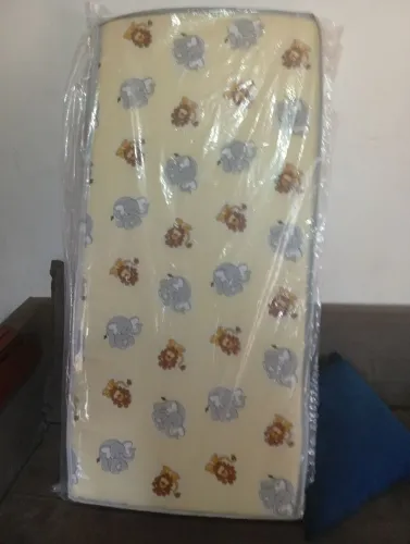 Colchão de berço infantil