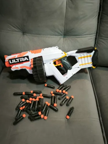 Nerf Ultra ONE Motorizada Grande 40 dardos Original.