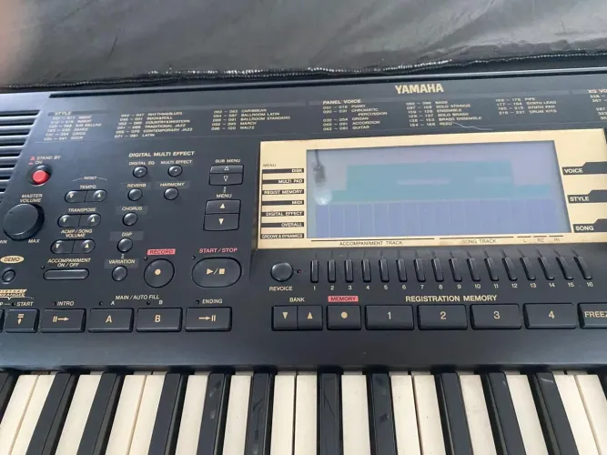 Teclado Teclado Yamaha PSR-730 com capa - Excelente estado!<br>