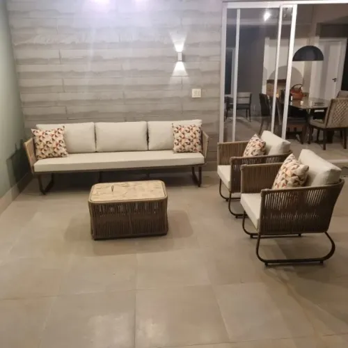 CONJUNTO DE SOFÁ CORDA NÁUTICA COM MESA DE CHAMPANHEIRA