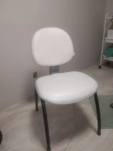 Papeleira, porta panfletos , cadeira e encosto para o rosto 