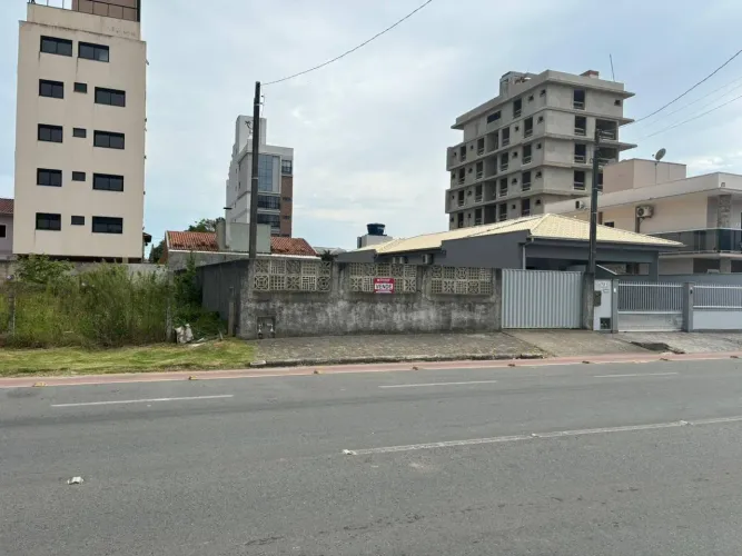 Terreno ideal para Lofts, Próximo ao Beto Carrero