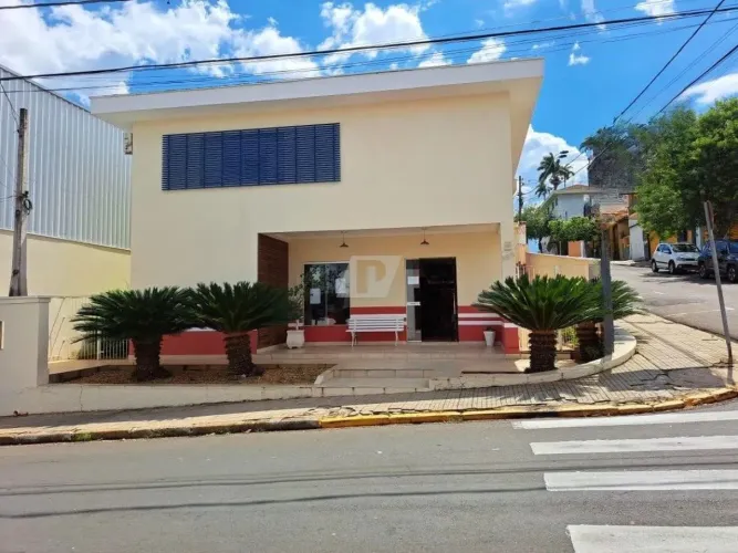 Casa Comercial (Sobrado) no Centro de São Pedro/SP