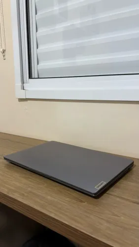 Notebook Lenovo Ryzen 5 com AMD Radeon - Excelente Estado