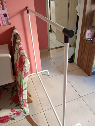 Vendo arara / expositor de roupas