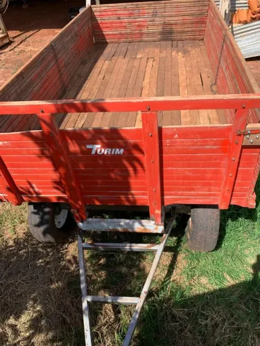 Carreta Turim 6 toneladas por R$ 9.900,00 (nove mil e novecentos reais) à vista.