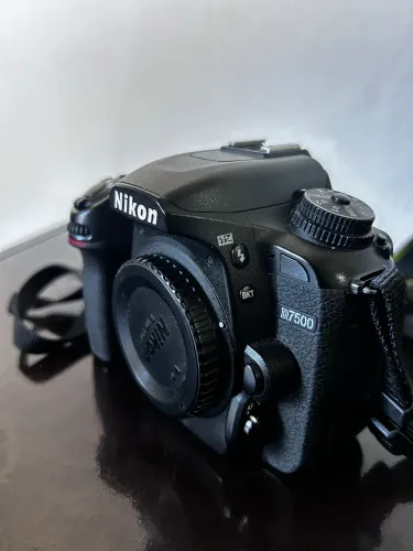 Vendo Câmera Nikon D7500