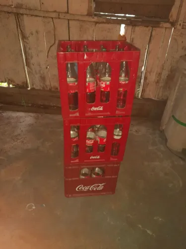 Garrafas de coca-cola  de 1L e retornáveis2L 