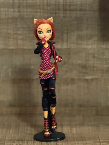 monster high toralei básica