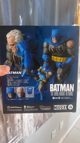 Mafex Batman DKR Triumphant