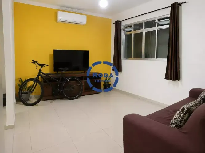 2 quartos, wc, 1 vaga, 2 quadras da praia, mobiliado em Gonzaga - Santos - SP