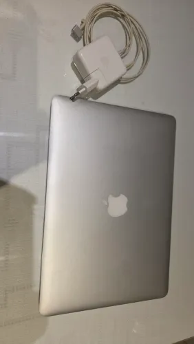 Macbook Air 2017 core i5