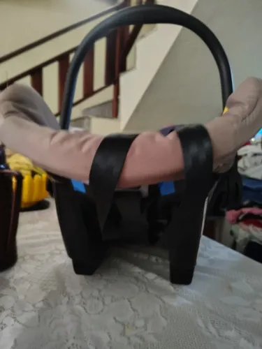 Bebê conforto.