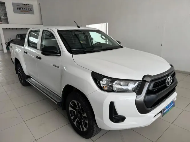 Toyota Hilux CD 4X4 2.8 Diesel Mec. 2022