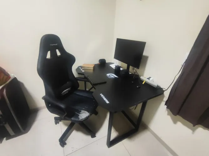 Mesa e cadeira gamer