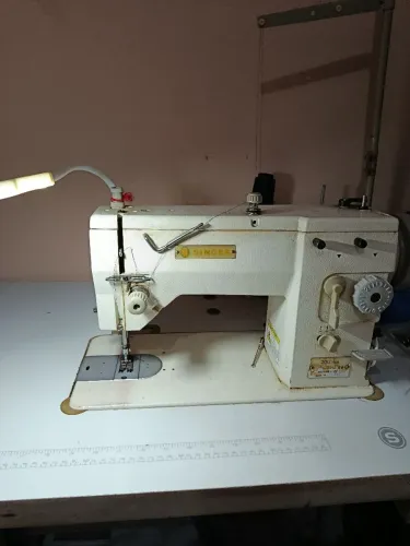 Vendo máquina reta zigzag industrial