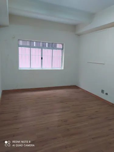 Ótimo Apto à venda na Avenida Liberdade, com 2 dormitórios, 1 banheiro e 1 lavabo, São Pau