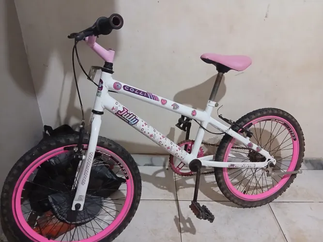 Bicicleta infantil semi nova ficar ate 270 avista